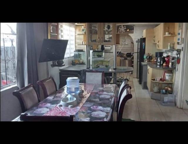 3 BEDROOM HOUSE FOR SALE IN BRACKENHAM